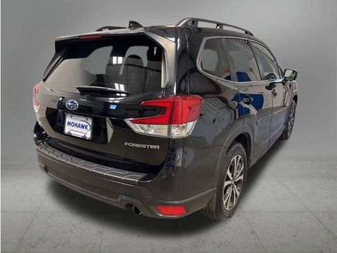 Used 2023 Subaru Forester Limited AWD/4WD image 5