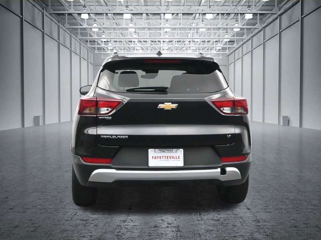 Used 2025 Chevrolet TrailBlazer LT FWD image 8