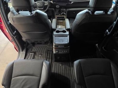 New 2026 Toyota Sienna Platinum image 29