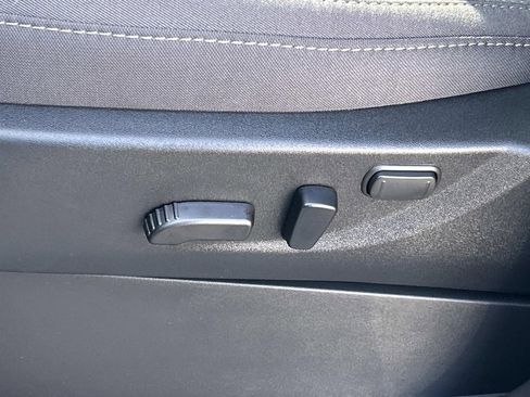 New 2026 Nissan Frontier SV w/ All-Weather Content Package AWD/4WD image 15