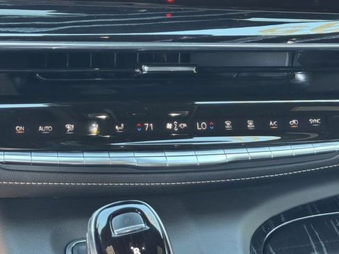 Used 2021 Cadillac Escalade Sport w/ Driver Assist Tech Package AWD/4WD image 40