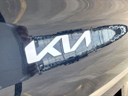 Used 2022 Kia EV6 Wind image 30