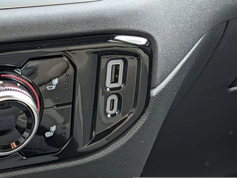 New 2026 GMC Sierra 1500 SLE image 41