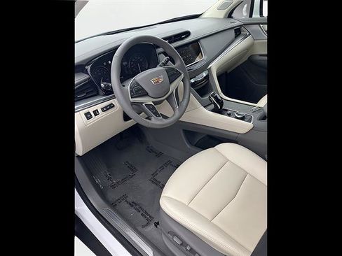 Certified 2024 Cadillac XT5 Premium Luxury w/ Technology Package AWD/4WD image 10