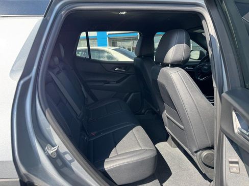 Used 2025 Chevrolet Equinox LT w/ Convenience Package II FWD image 10