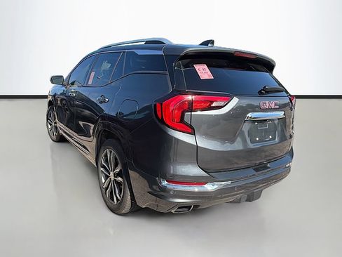 Used 2020 GMC Terrain Denali w/ Denali Premium Package FWD image 6