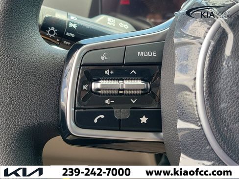 New 2026 Kia Carnival LX FWD image 25