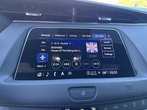 Used 2021 Cadillac XT4 Premium Luxury w/ Enhanced Visibility Package image 23