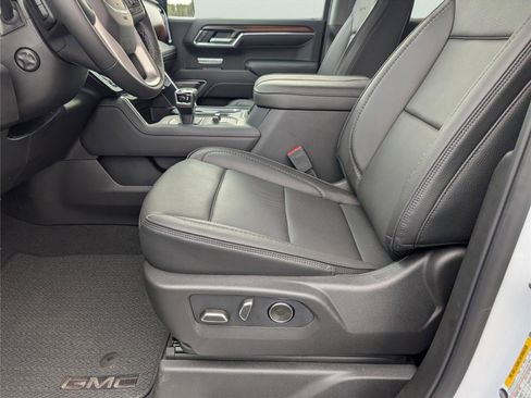 New 2026 GMC Sierra 1500 Denali w/ Denali Reserve Package AWD/4WD image 12