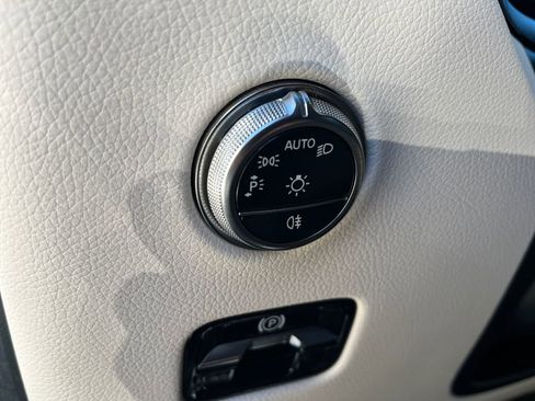 Certified 2025 Mercedes-Benz GLC 350e 4MATIC image 20