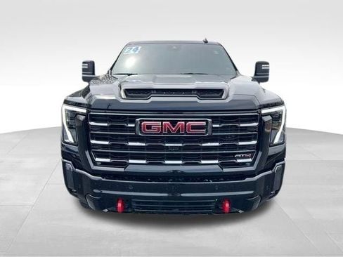 Used 2024 GMC Sierra 2500 AT4 AWD/4WD image 11