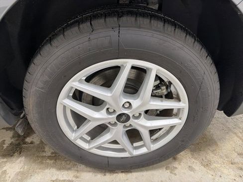 Used 2024 Ford Edge SEL w/ Convenience Package image 8