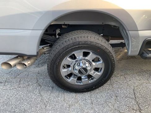 Used 2023 Ford F250 XLT AWD/4WD image 8