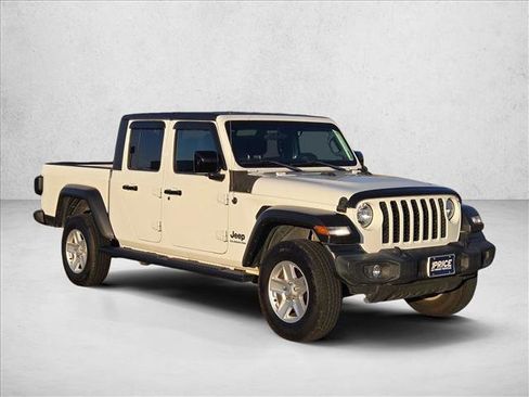 Used 2020 Jeep Gladiator Sport w/ Quick Order Package 24S image 3