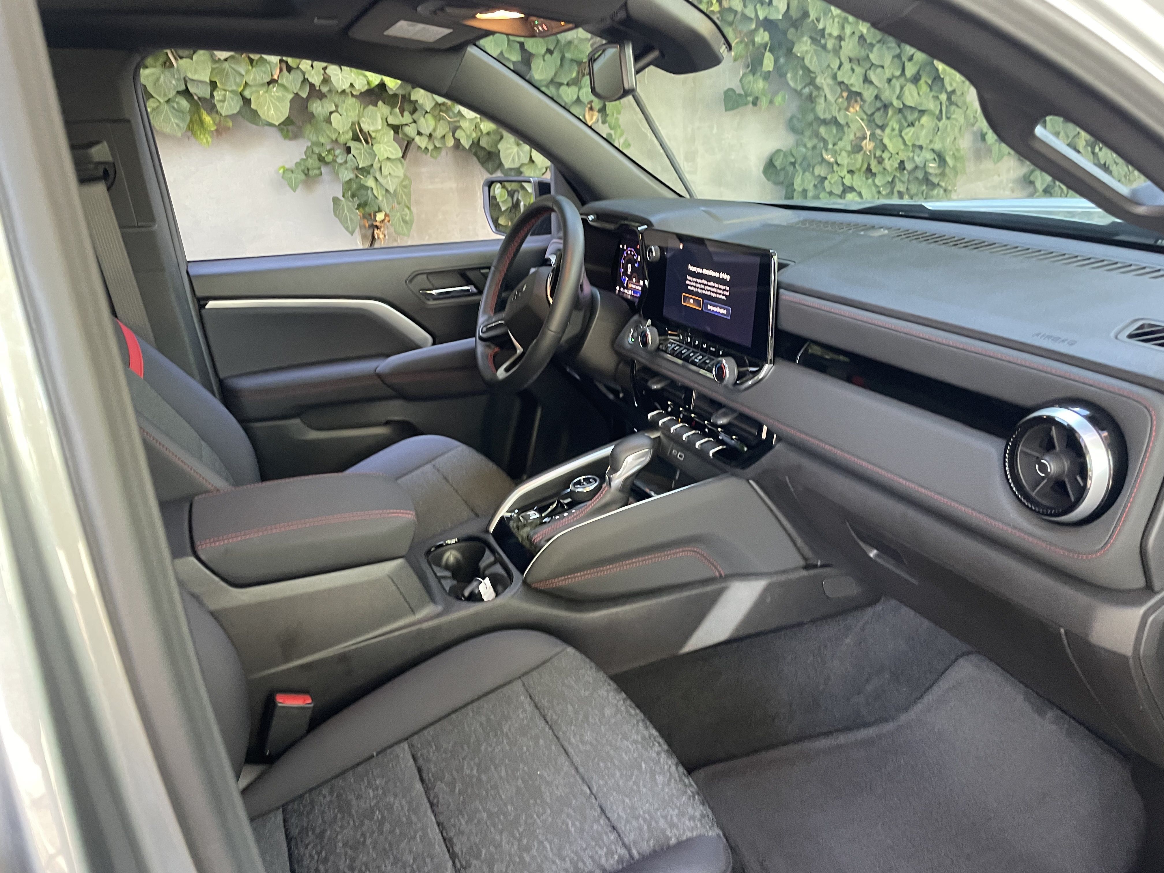 Used 2026 Chevrolet Colorado Z71 AWD/4WD image 13