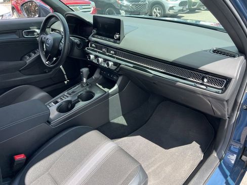 Used 2025 Honda Civic Sport image 26