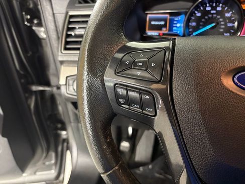 Used 2018 Ford Explorer XLT w/ Equipment Group 201A AWD/4WD image 19