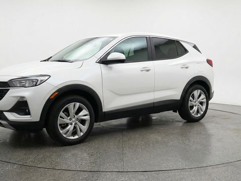Used 2025 Buick Encore GX Preferred image 3