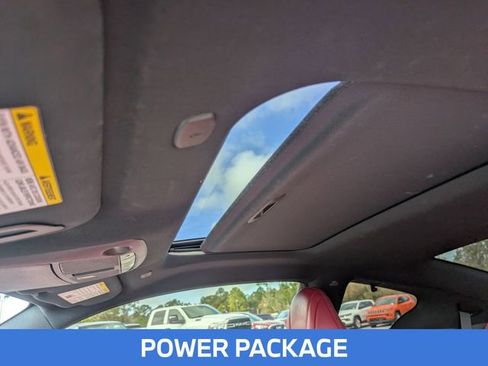 Used 2017 INFINITI Q60 Red Sport 400 image 18