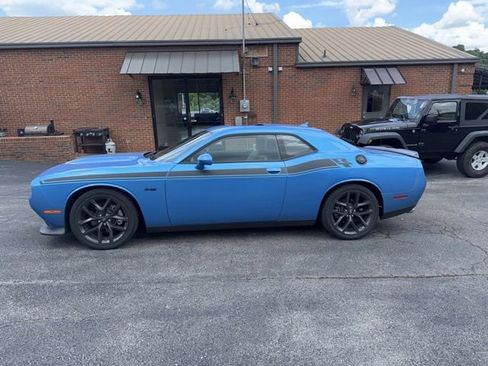 Used 2023 Dodge Challenger R/T w/ Blacktop Package RWD image 5