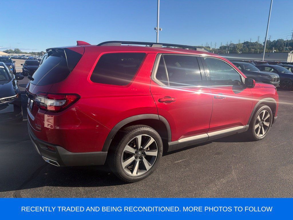 Used 2024 Honda Pilot Elite image 2