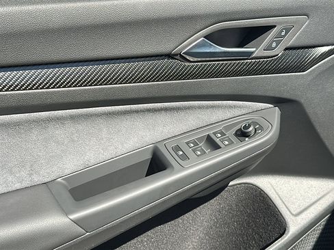 Used 2025 Volkswagen Golf R Black Edition image 16