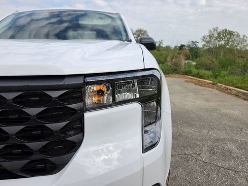 New 2026 Ford Maverick XL image 18