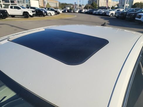 Used 2017 Volkswagen Passat 1.8T SE image 7