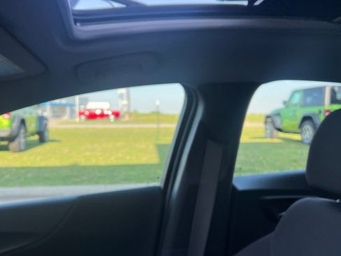 Used 2024 Chevrolet Malibu LT image 36