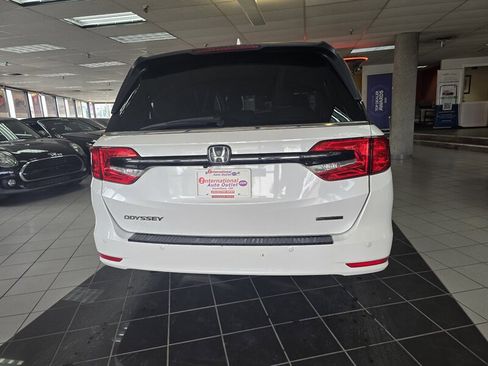 Used 2023 Honda Odyssey Touring image 5