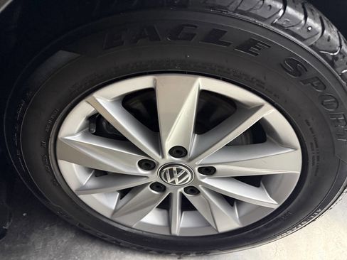 Used 2015 Volkswagen Golf SE image 25