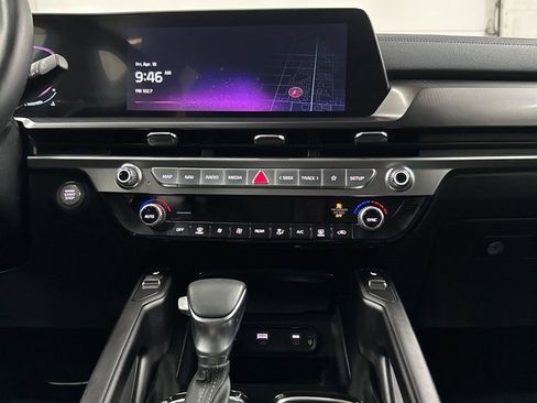 Used 2025 Kia Telluride S image 23