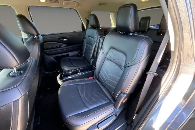 Used 2023 Nissan Pathfinder Platinum AWD/4WD image 24