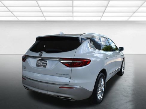 Used 2018 Buick Enclave Premium w/ Experience Buick Package FWD image 6