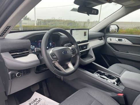 New 2026 Ford Explorer Active image 9