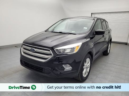 Used 2019 Ford Escape SE image 1