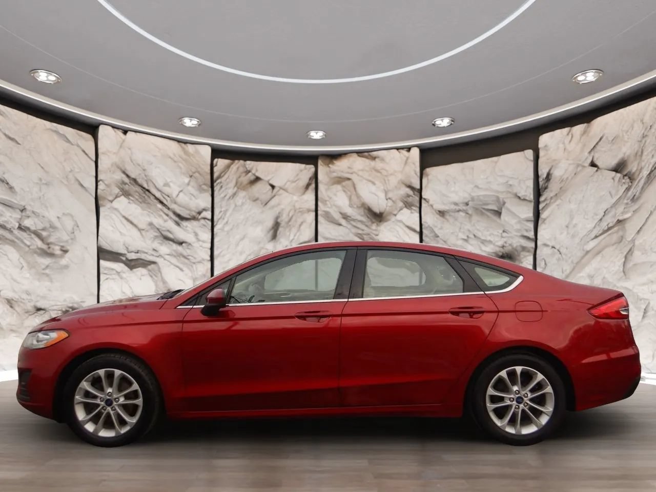 Used 2019 Ford Fusion SE FWD image 10