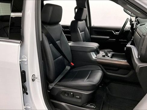 Used 2024 GMC Sierra 3500 SLT w/ SLT Premium Package image 8