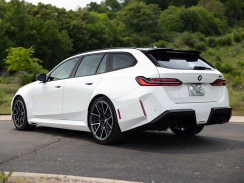 Used 2025 BMW M5 Touring w/ M Driver's Package AWD/4WD image 4