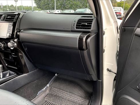 Used 2023 Toyota 4Runner TRD Off-Road Premium w/ Moonroof Package AWD/4WD image 18