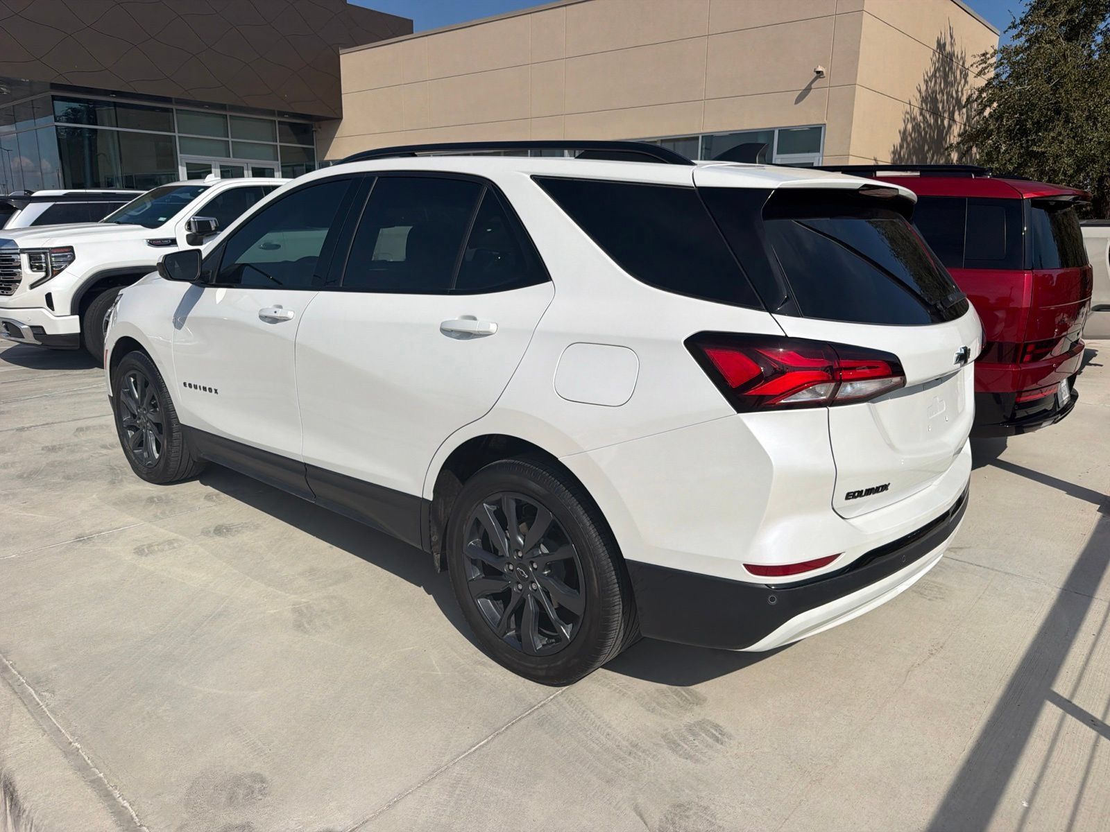 Used 2024 Chevrolet Equinox RS FWD image 8