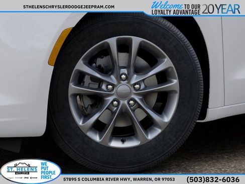 New 2027 Chrysler Pacifica Select FWD image 10