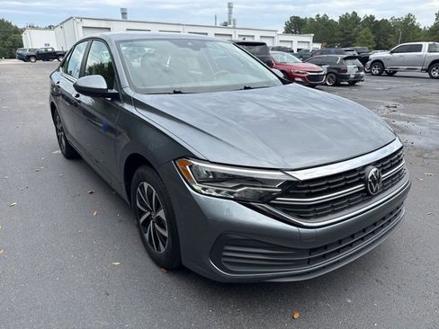 Used 2024 Volkswagen Jetta S image 7