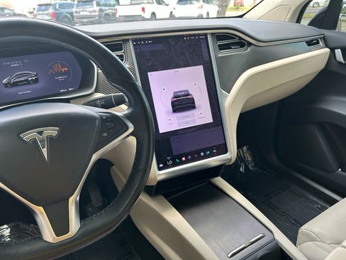 Used 2017 Tesla Model X 100D image 16