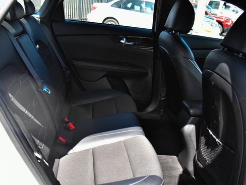 Used 2023 Kia Forte GT-Line image 42