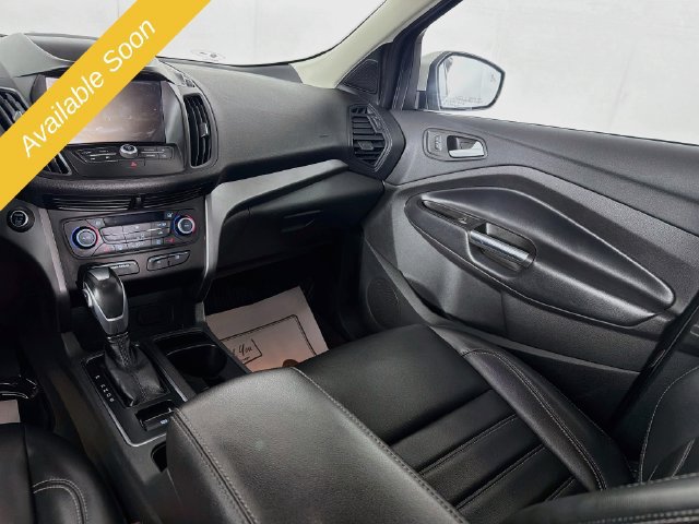 Used 2019 Ford Escape SEL w/ Ford Safe & Smart Package AWD/4WD image 22