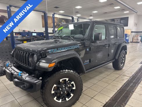 Used 2024 Jeep Wrangler Unlimited Rubicon 4xe image 5