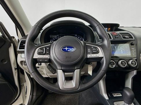 Used 2017 Subaru Forester 2.5i Premium image 13
