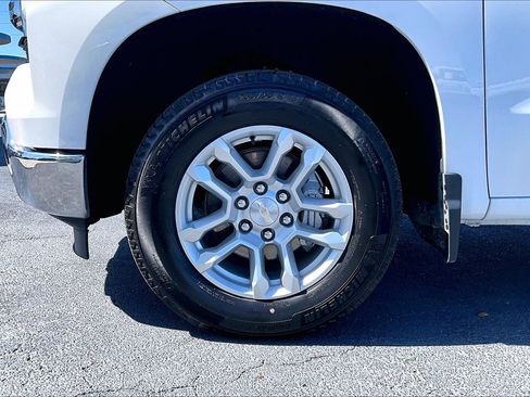 Certified 2023 Chevrolet Silverado 1500 LT RWD image 9