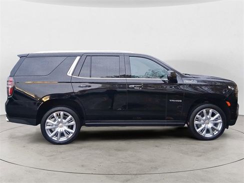 Used 2021 Chevrolet Tahoe High Country w/ Premium Package image 6